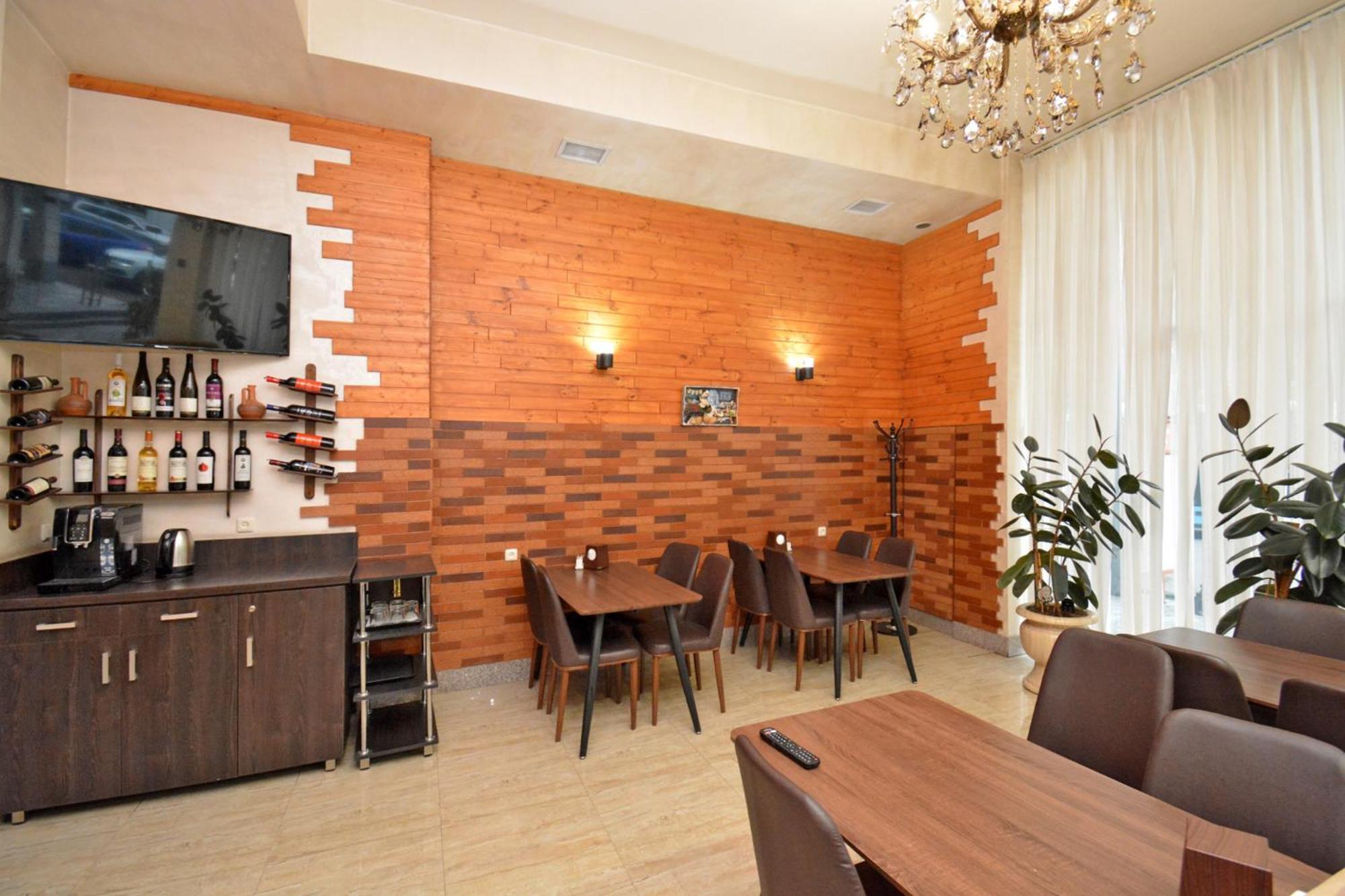 Hotel Partiez Yerevan Exterior photo