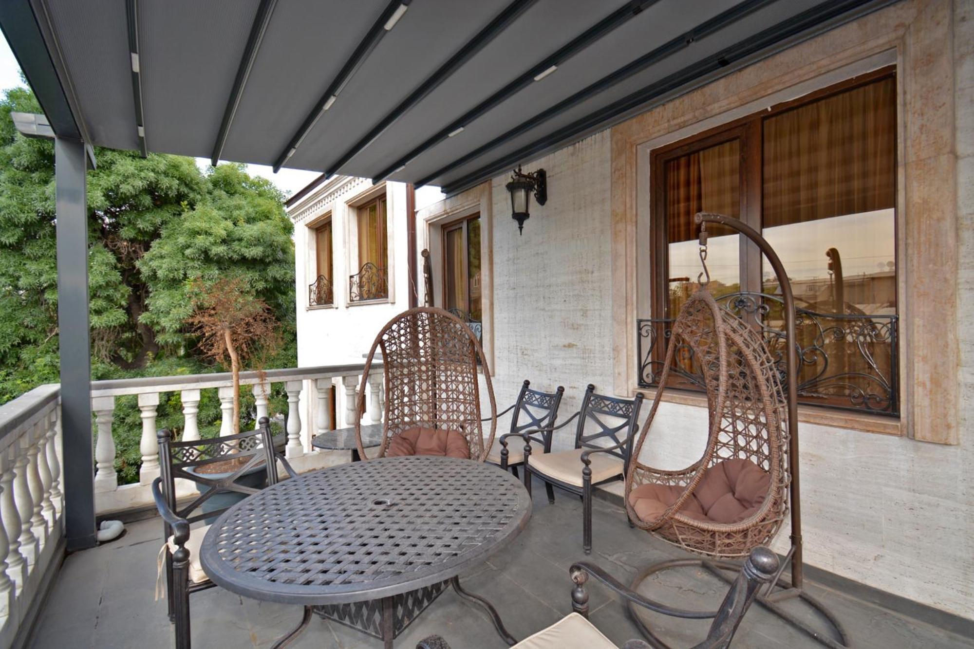 Hotel Partiez Yerevan Exterior photo