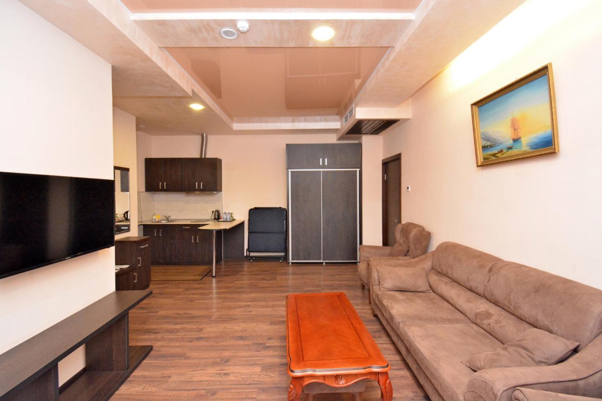 Hotel Partiez Yerevan Exterior photo